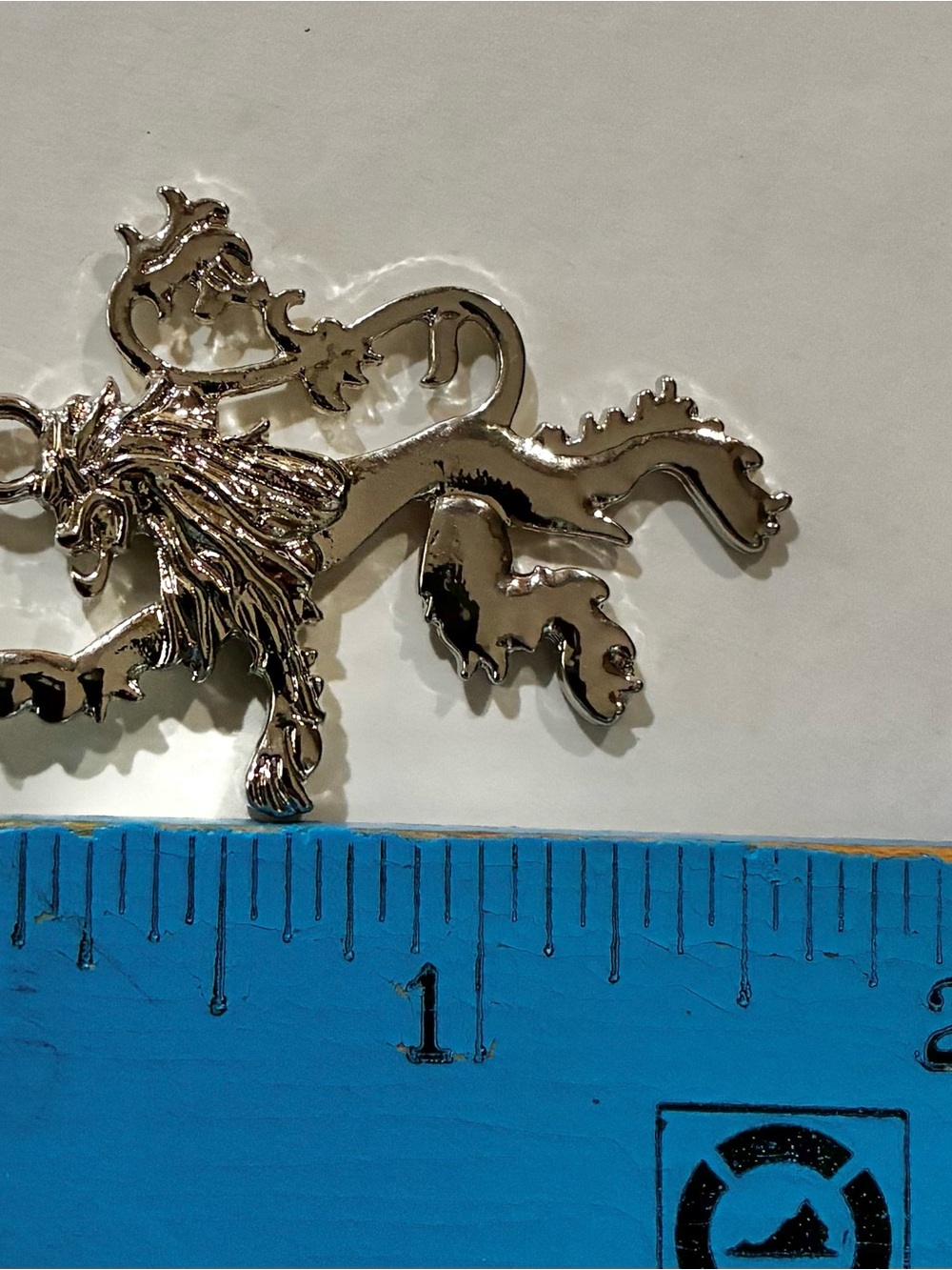 LION RAMPANT NECKLACE - Picture 5 of 7